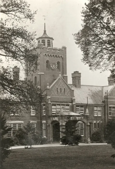 Framed Print : Napsbury Asylum Administration Block Print, Hertfordshire 1905 Framed Print : Napsbury Asylum Administration Block Print, Hertfordshire 1905