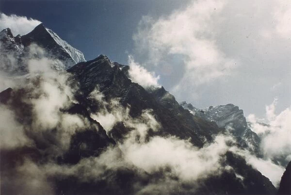 Nepal  /  Annapurna 1 Clouds