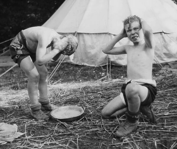 Outdoor washing, Boys Club 1930