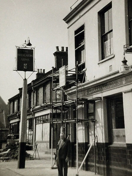 Photograph of Bricklayers Arms, Norwood (Old), London