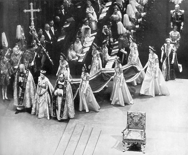 The Queen arrives in Westminster Abbey (Coronation 1953)