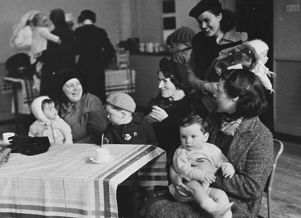 Rufugee mothers WWII