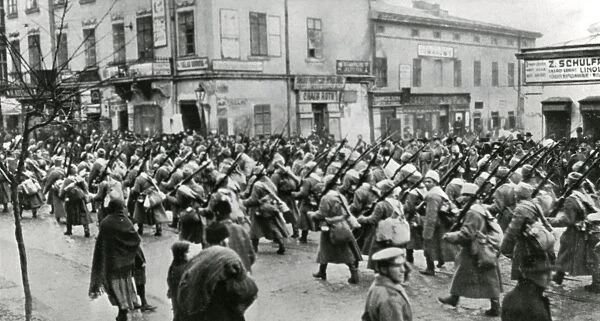 Russian troops march through Galician town, WW1