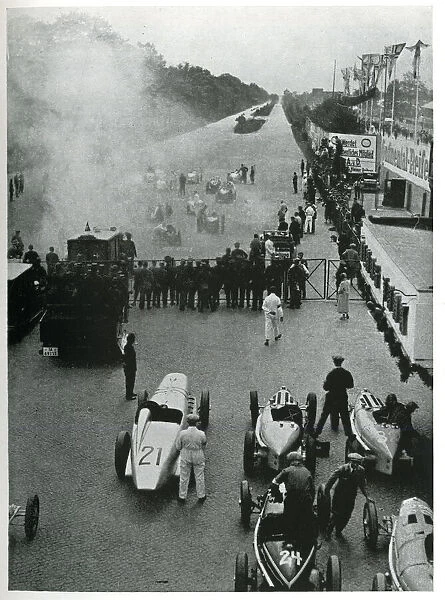 Start of a race at the Avus Track, Berlin, Germany