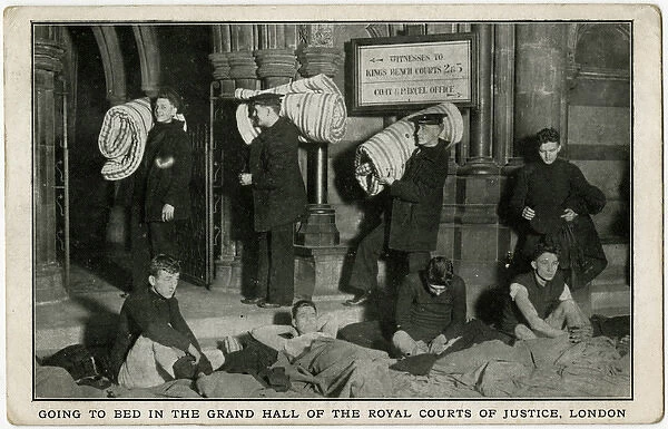WW1 - American sailors billeted the Royal Courts of Justice