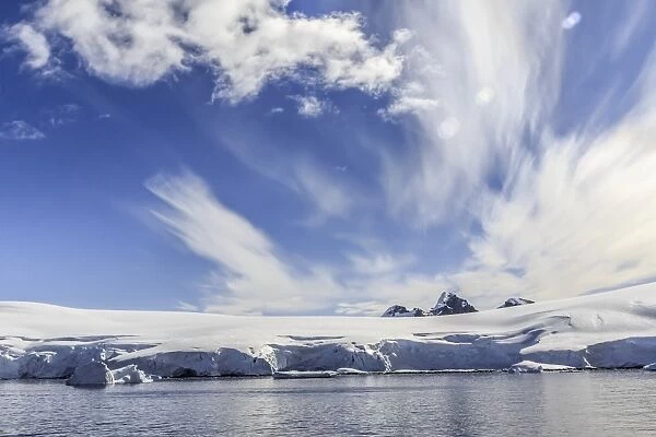 Cirrus clouds, Antarctica F008  /  3611
