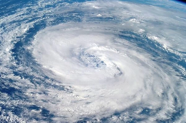Hurricane Epsilon, ISS image