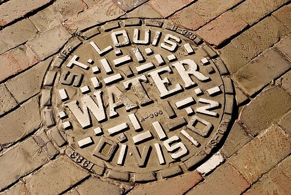 Manhole cover in St Louis