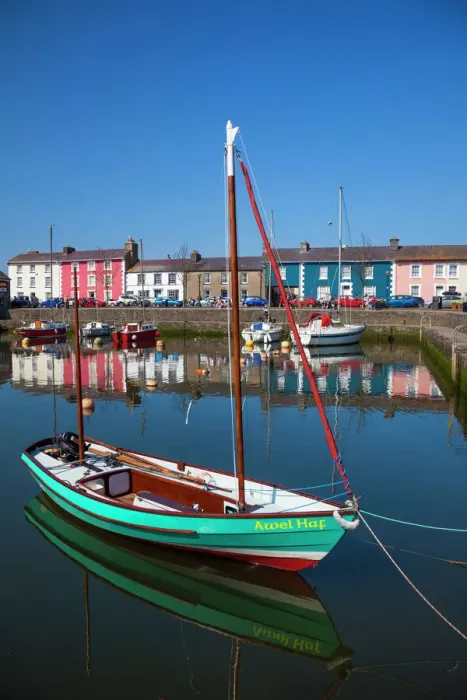 Framed Print : Aberaeron: A Print of Ceredigion's Coastal Gem