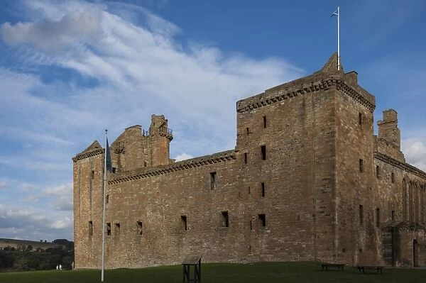 Linlithgow Palace, built in the 15th century, birthplace of Mary Queen of Scots in 1542, Linlithgow, West Lothian, Scotland, United Kingdom, Europe