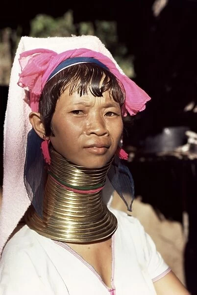 Paduang woman (Long-necked people) (Long-Necked Karen)