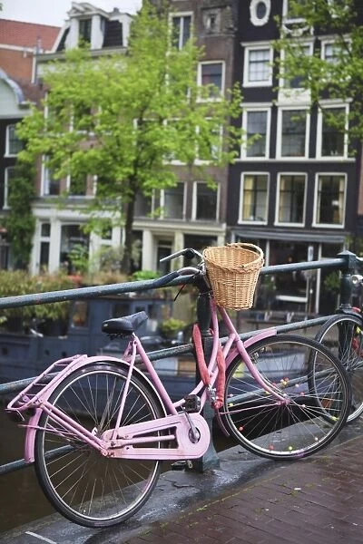Pink bicycle, Brouwersgracht, Amsterdam, Netherlands, Europe