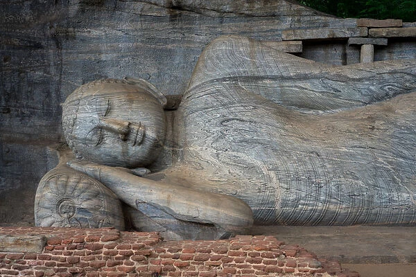 Reclining Buddha statue, Gal Vihara at Polonnaruwa, UNESCO World Heritage Site, Sri Lanka
