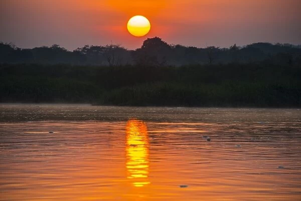 Sunrise over the Nile in the Murchison Falls National Park, Uganda, East Africa, Africa