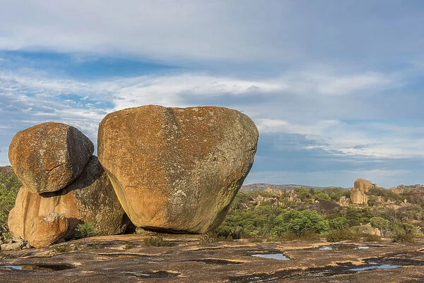 africa, Zimbabwe, Bulawayo. Matobo Hills National Park. granite rock formations