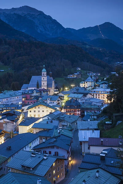 Germany, Bavaria, Berchtesgaden, elevated town view, dusk
