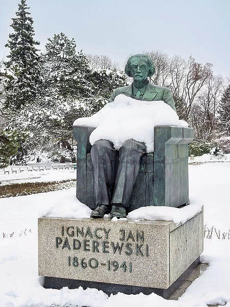 Monument of Ignacy Jan Paderewski, Ujazdowski Park, winter, Warsaw, Masovian Voivodeship, Poland