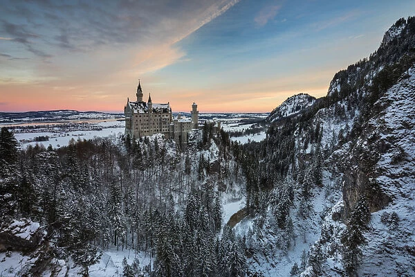 Neuschwanstein Castle in winter, Schwangau, Bavaria, Germany, Western Europe