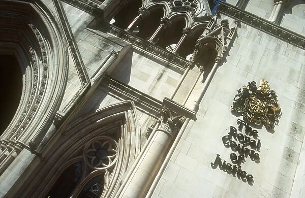 20019326. ENGLAND London Royal Courts of Justice