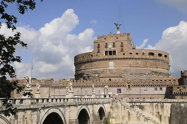 Italy, Lazio, Rome, Castel Sant'Angelo with Ponte Sant'Angelo