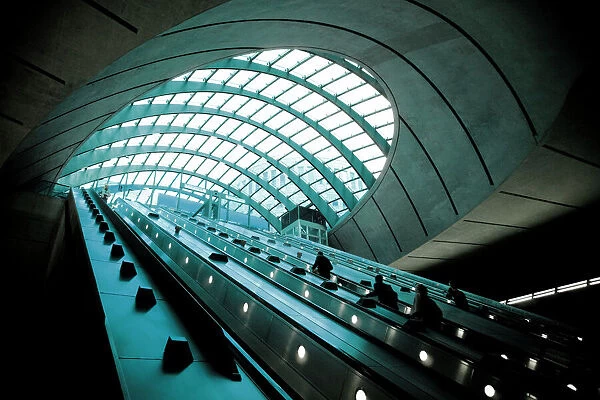 UK, London, Canary Wharf Underground Station, Jubilee Line