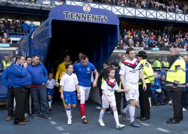 Rangers FC: Lee McCulloch Kicks Off Third Division Clash Against Peterhead (1-2)