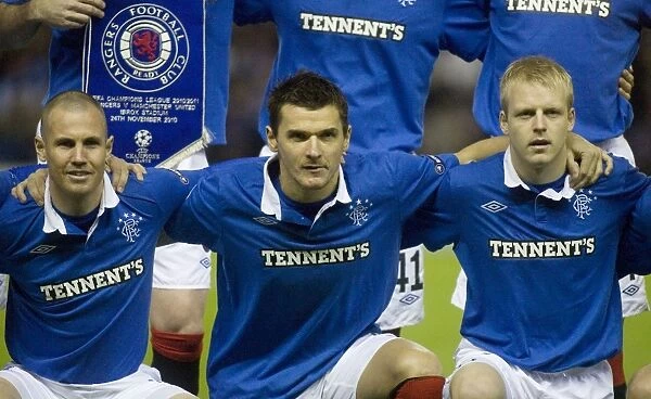 Rangers vs Manchester United: Kenny Miller, Lee McCulloch, and Steven Naismith in UEFA Champions League Group C - Manchester United Takes the Lead (1-0)