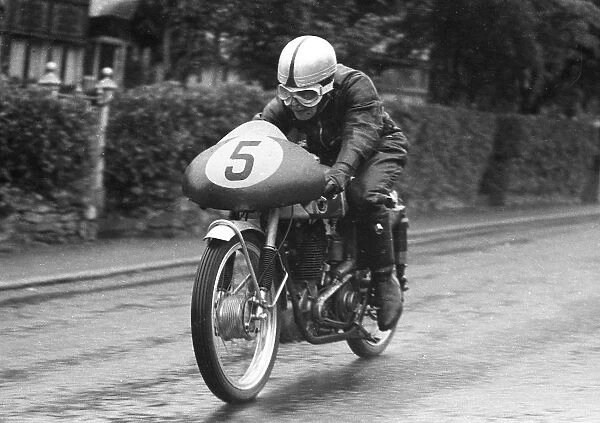 Jim Dakin (LEF) 1955 Ultra Lightweight TT