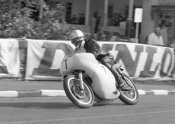 Jim Evans (Norton) 1966 Senior Manx Grand Prix