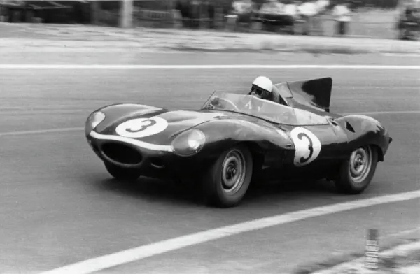 SCALEXTRIC C3098A COFFRET LE MANS 1957 JAGUAR Type D / Mercedes 300