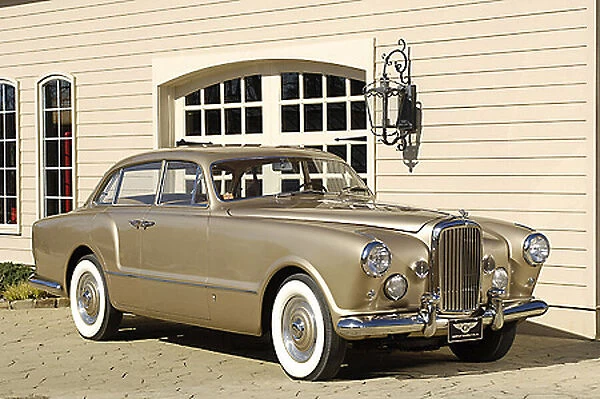 Bentley Arnolt R-Type Continental, body by Bertone 1953 Gold