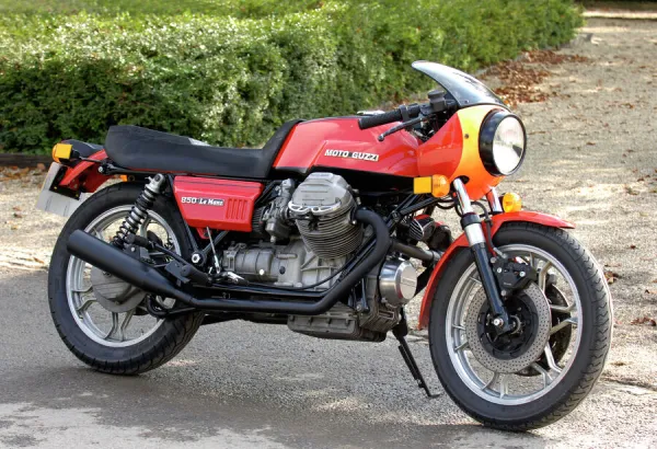 Moto Guzzi 850 Le Mans