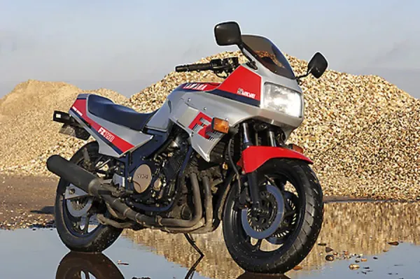 Yamaha FZ750 1985 Red Silver Print Art Prints