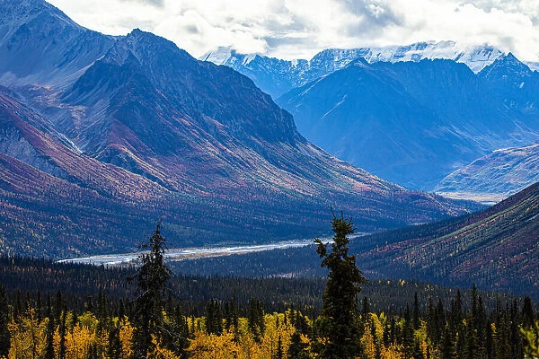 Chugach Mountains, Glenn Highway, Alaska, river, autumn color, tundra