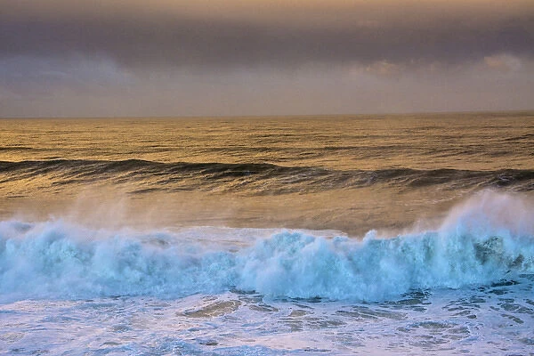 Early Morning, Depoe Bay, golden light, surf, Oregon, USA