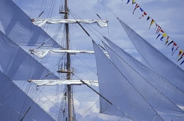 North America, USA, Washington State, Tacoma. Mast, sails and rigging, Tall Ship Festival