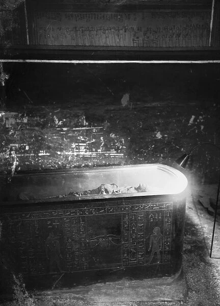 EGYPT: AMENHOTEP II. Mummy of the 18th Dynasty Egyptian King Amenhotep II, 15th century B