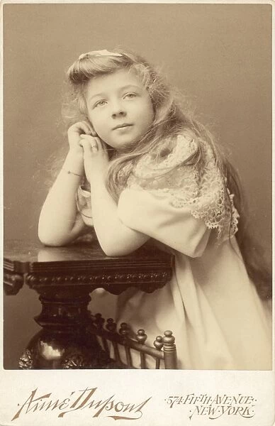 GIRL, 1900-1910. Original cabinet photograph, c1900-1910