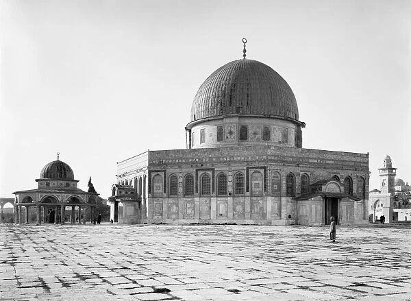 JERUSALEM: DOME OF THE ROCK. The Dome of the Rock and the prayer house, the Dome