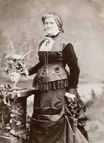 WOMENs FASHION, 1880s. Original cabinet photograph of Mrs. Robert Boal of Peoria