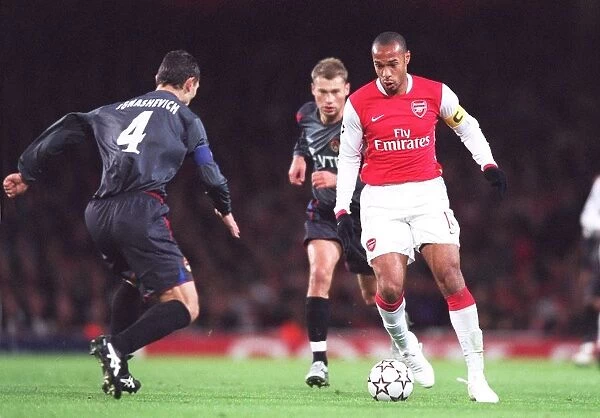 Thierry Henry (Arsenal) Sergei Ignashevich (CSKA)