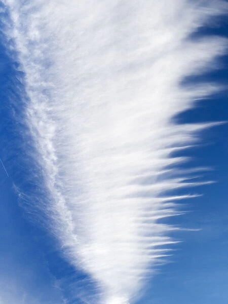 Cloudscape with cirrus over the Thames at Oxford, England