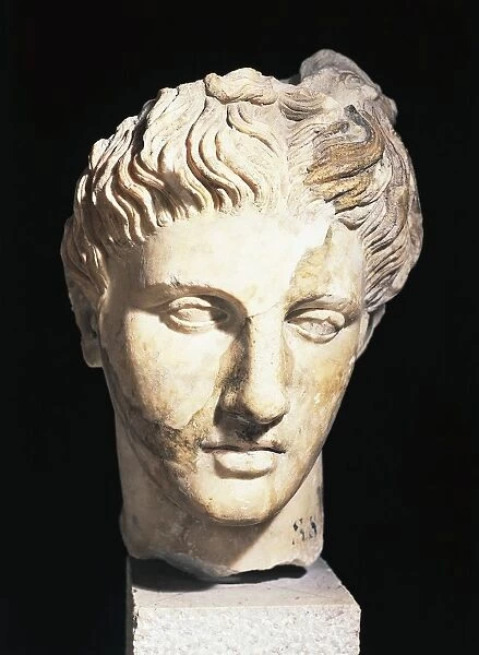 Roman civilization, head of Apollo Liceo, Roman copy of original by Praxitelean School