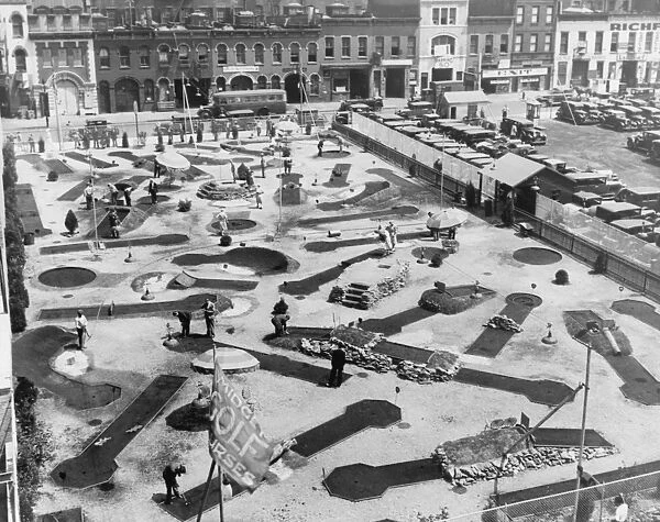 City Golf. circa 1930: Miniature golf courses in New York City on 50th