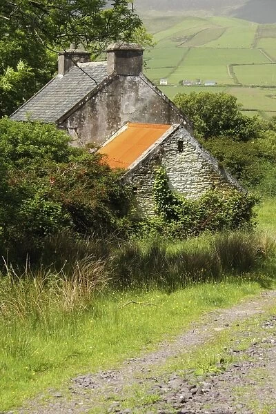 old farmhouse on the dingle peninsula in munster region