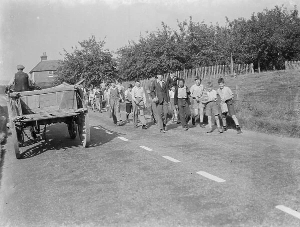 Evacuated children go for a ramble in Wye, Kent. 1939  /  40