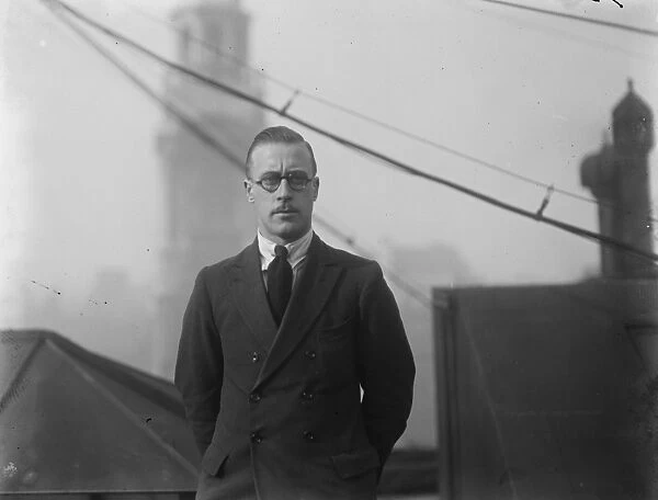 F A C Cattlin, CN reporter. 1 October 1925