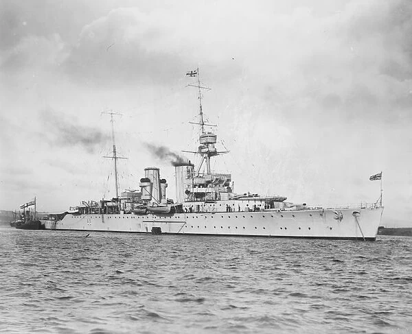 HMS Frobisher was a Hawkins-class heavy cruiser. 19 January 1927