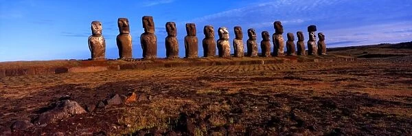 World.1 005. Easter Island. Fifteen gigantic status in a row. [Panoramic shot]