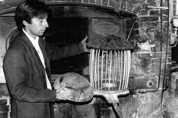 AFP Print: Poilane Disappearance, 1976 Paris Boulangerie Photo
